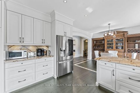 Photo 8 at 109 Collard Drive, King City, King
