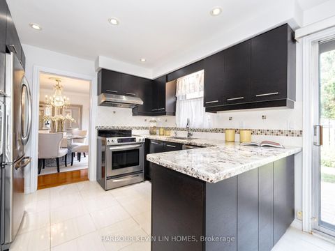 Photo 16 at 18 Whitman Street, Newtonbrook East, Toronto