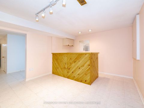 Photo 34 at 18 Whitman Street, Newtonbrook East, Toronto