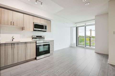 Photo 6 at 517 - 556 Marlee Avenue, Glen Park, Toronto