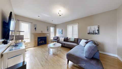 Photo 3 at 24 Cachet Hill Crescent, Sonoma Heights, Vaughan