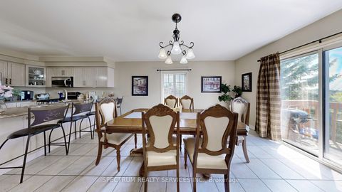 Photo 8 at 24 Cachet Hill Crescent, Sonoma Heights, Vaughan