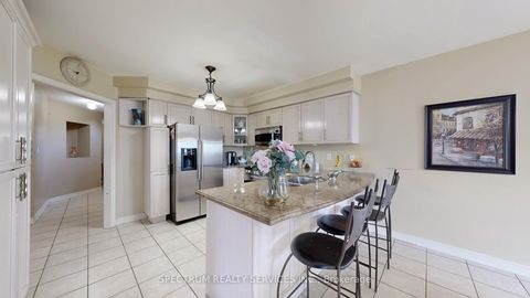 Photo 10 at 24 Cachet Hill Crescent, Sonoma Heights, Vaughan