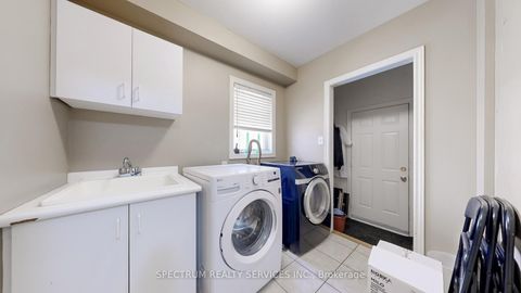 Photo 19 at 24 Cachet Hill Crescent, Sonoma Heights, Vaughan