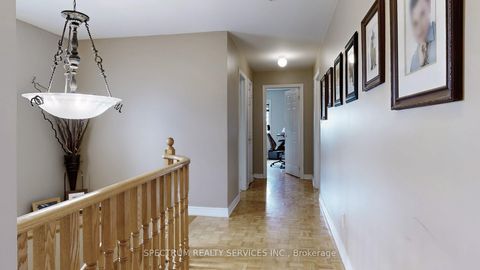 Photo 25 at 24 Cachet Hill Crescent, Sonoma Heights, Vaughan