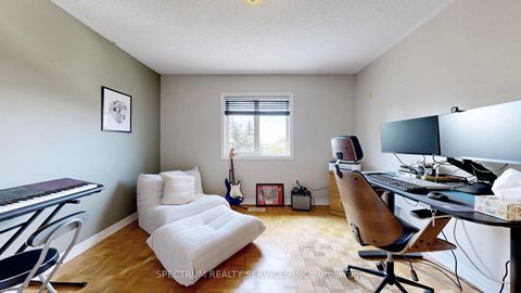 Photo 37 at 24 Cachet Hill Crescent, Sonoma Heights, Vaughan
