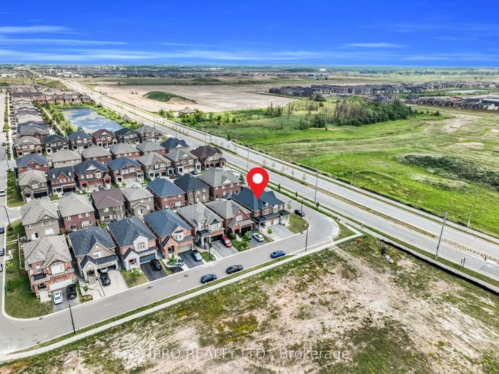 Photo 3 at 564 Bessborough Drive, HA Harrison, Milton