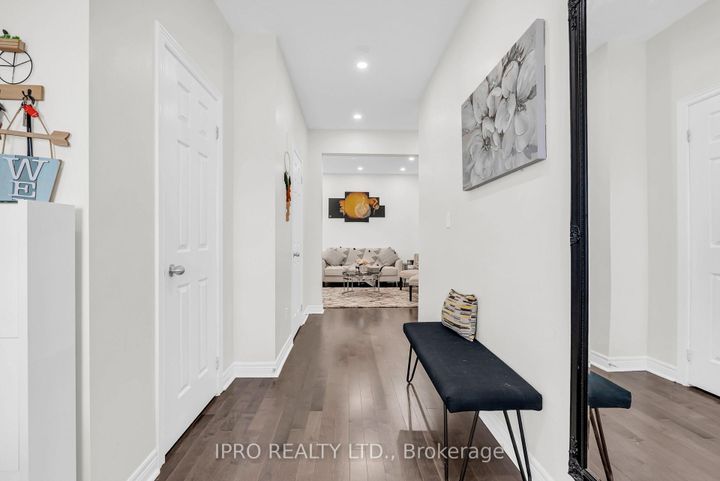 Photo 7 at 564 Bessborough Drive, HA Harrison, Milton