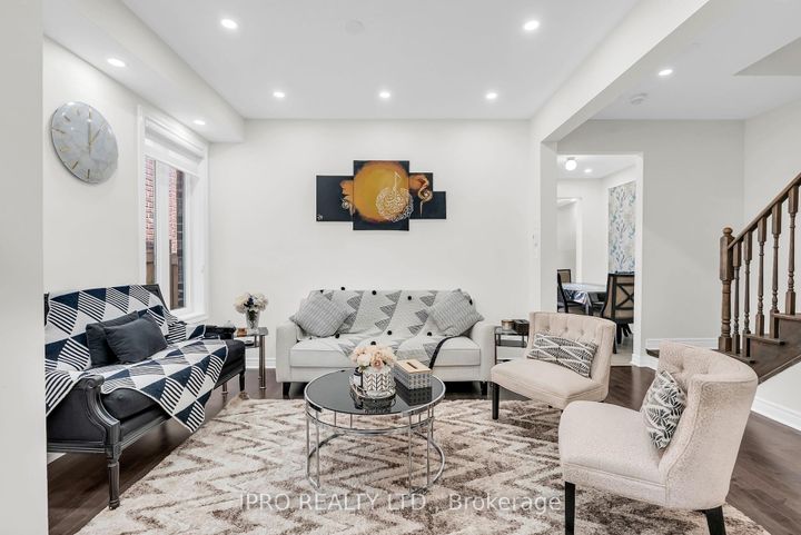 Photo 8 at 564 Bessborough Drive, HA Harrison, Milton