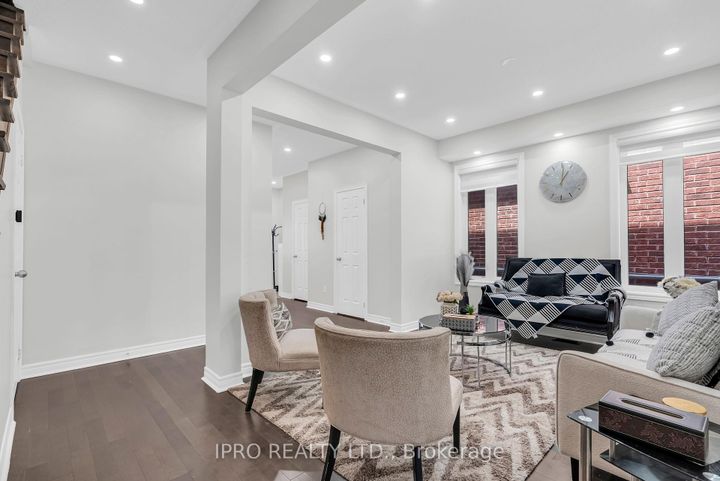 Photo 10 at 564 Bessborough Drive, HA Harrison, Milton