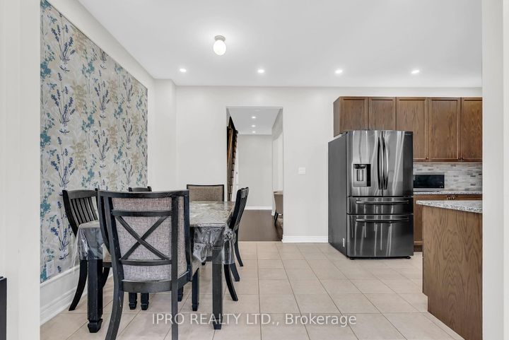 Photo 11 at 564 Bessborough Drive, HA Harrison, Milton