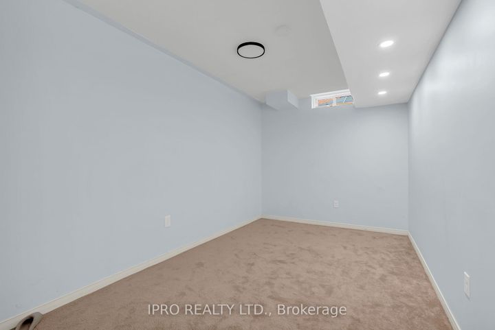 Photo 30 at 564 Bessborough Drive, HA Harrison, Milton