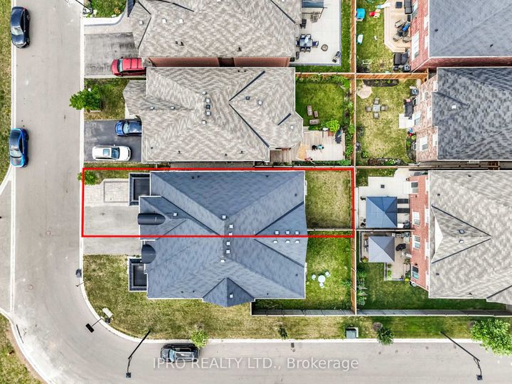 Photo 34 at 564 Bessborough Drive, HA Harrison, Milton