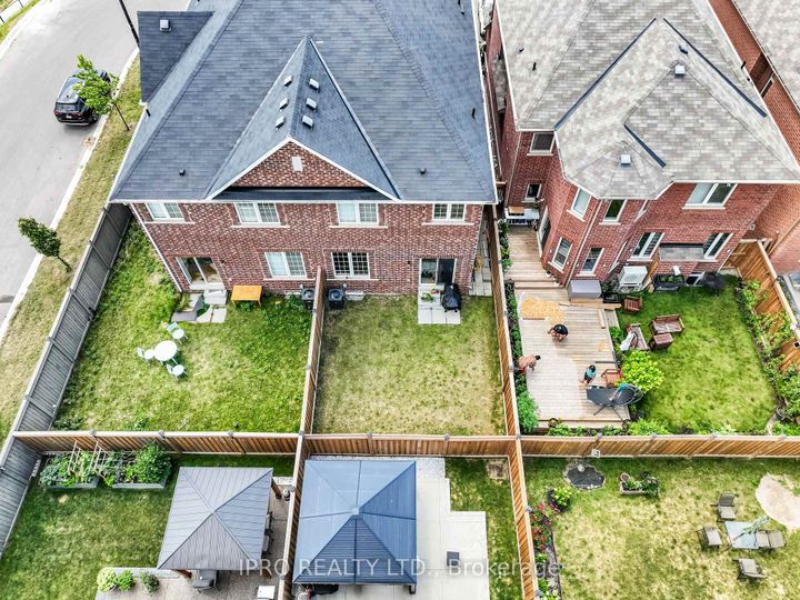 Photo 35 at 564 Bessborough Drive, HA Harrison, Milton