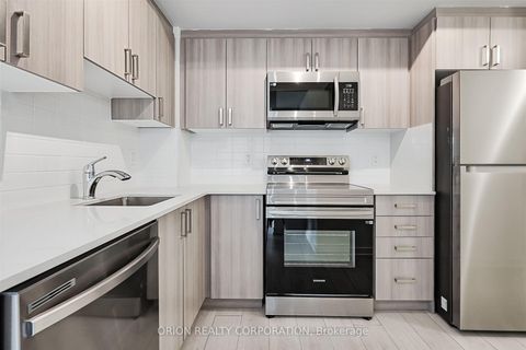 Photo 6 at 722 - 556 Marlee Avenue, Glen Park, Toronto