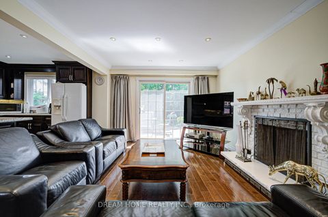 Photo 8 at 811 Huntingwood Drive, Sullivan, Toronto