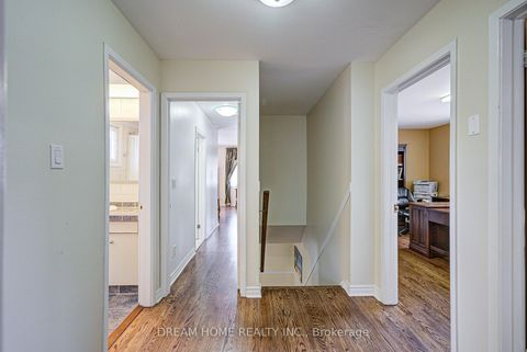 Photo 22 at 811 Huntingwood Drive, Sullivan, Toronto