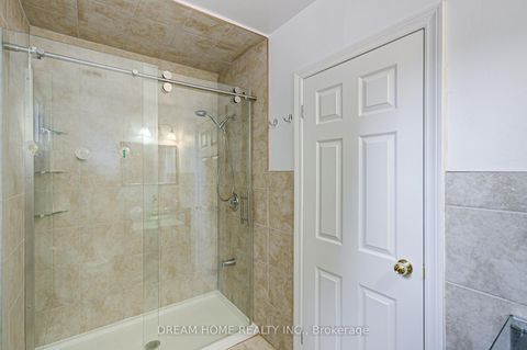 Photo 25 at 811 Huntingwood Drive, Sullivan, Toronto