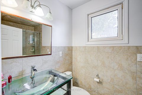 Photo 26 at 811 Huntingwood Drive, Sullivan, Toronto