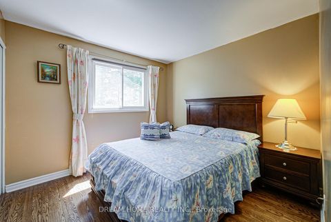 Photo 31 at 811 Huntingwood Drive, Sullivan, Toronto