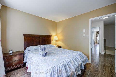 Photo 32 at 811 Huntingwood Drive, Sullivan, Toronto
