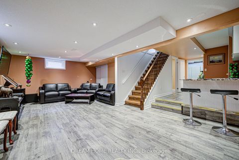 Photo 36 at 811 Huntingwood Drive, Sullivan, Toronto