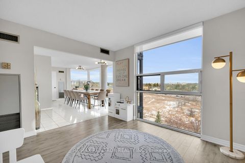 Photo 6 at 1002 - 30 Harding Boulevard W, North Richvale, Richmond Hill