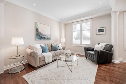 Photo 4 at 130 Innville Crescent, BR Bronte, Oakville
