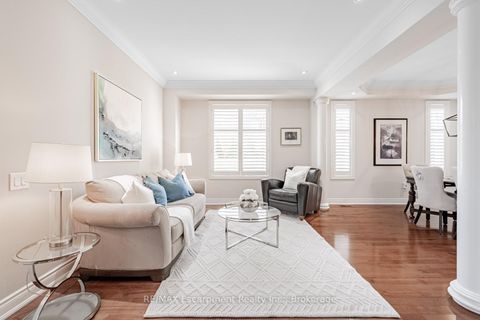 Photo 5 at 130 Innville Crescent, BR Bronte, Oakville