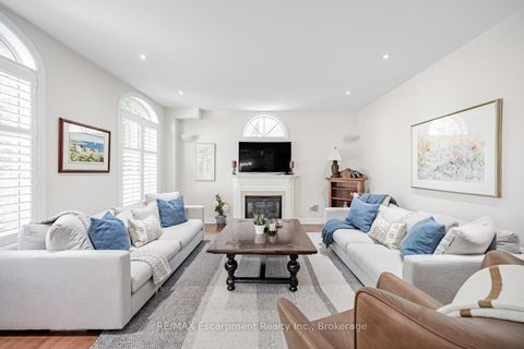 Photo 11 at 130 Innville Crescent, BR Bronte, Oakville