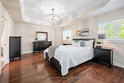 Photo 18 at 130 Innville Crescent, BR Bronte, Oakville