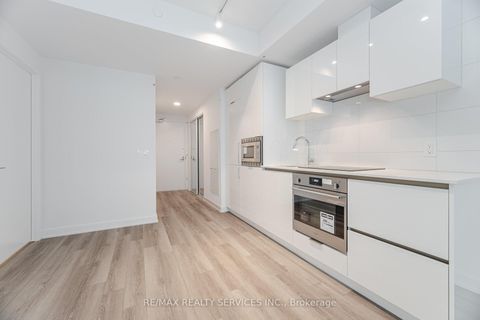 Photo 7 at 2721 - 230 Simcoe Street, Chinatown, Toronto