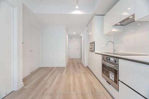 Photo 8 at 2721 - 230 Simcoe Street, Chinatown, Toronto