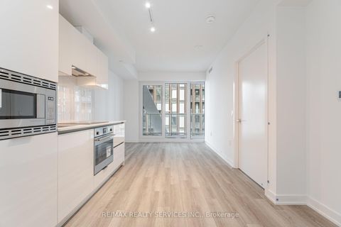 Photo 10 at 2721 - 230 Simcoe Street, Chinatown, Toronto