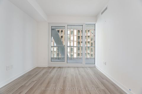 Photo 13 at 2721 - 230 Simcoe Street, Chinatown, Toronto
