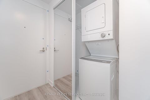 Photo 22 at 2721 - 230 Simcoe Street, Chinatown, Toronto