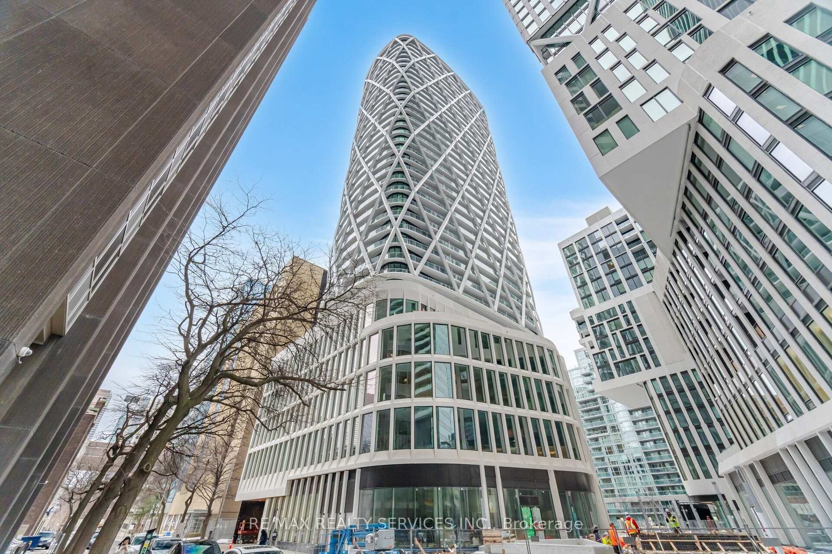2721 - 230 Simcoe Street, Chinatown, Toronto 