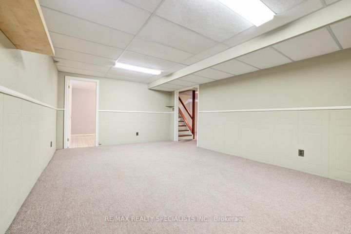 Photo 29 at 1677 Sherwood Forrest Circle, Sheridan, Mississauga