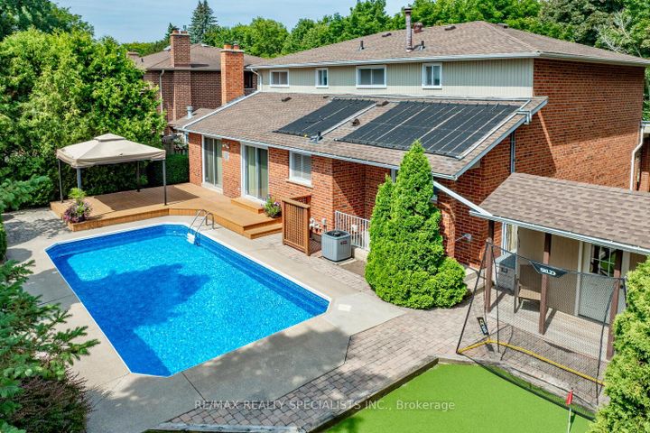 Photo 38 at 1677 Sherwood Forrest Circle, Sheridan, Mississauga