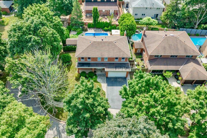 Photo 39 at 1677 Sherwood Forrest Circle, Sheridan, Mississauga
