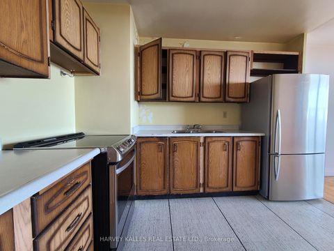 Photo 4 at 2502 - 40 Homewood Avenue, South St. James Town, Toronto