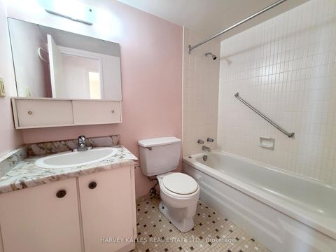Photo 9 at 2502 - 40 Homewood Avenue, South St. James Town, Toronto