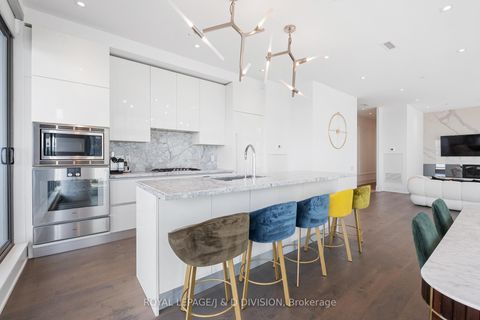 Photo 8 at PH 02 (5502) - 50 Charles Street E, Yonge Corridor, Toronto Photo 8 at PH 02 (5502) - 50 Charles Street E, Yonge Corridor, Toronto