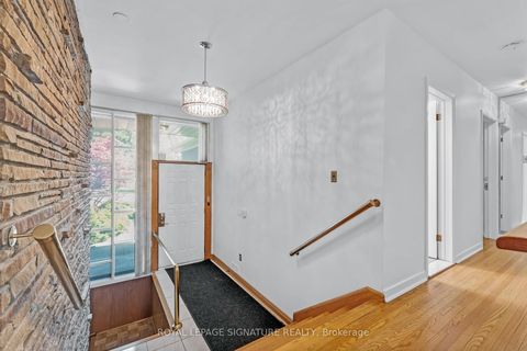 Photo 2 at 86 Heathview Avenue, Bayview Village, Toronto
