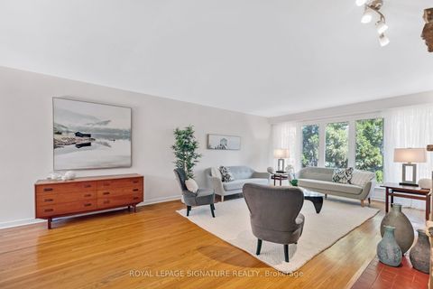 Photo 3 at 86 Heathview Avenue, Bayview Village, Toronto