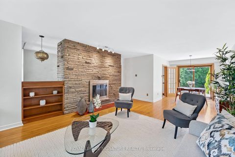 Photo 7 at 86 Heathview Avenue, Bayview Village, Toronto