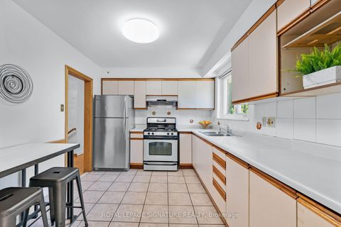 Photo 10 at 86 Heathview Avenue, Bayview Village, Toronto