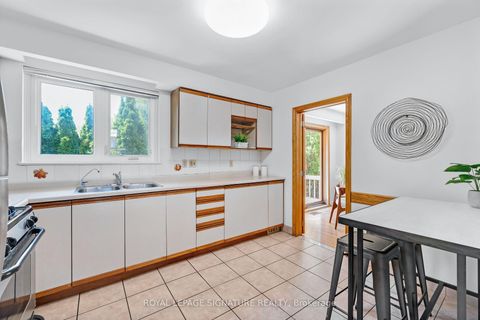 Photo 11 at 86 Heathview Avenue, Bayview Village, Toronto