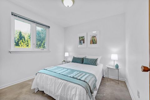 Photo 19 at 86 Heathview Avenue, Bayview Village, Toronto