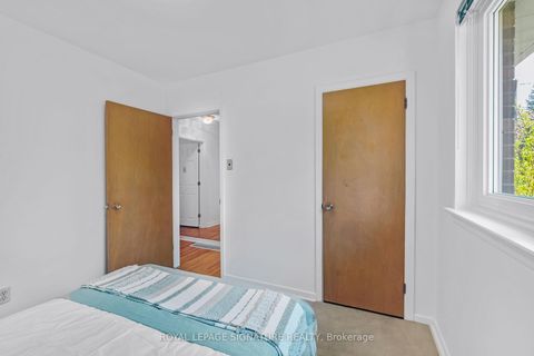 Photo 20 at 86 Heathview Avenue, Bayview Village, Toronto